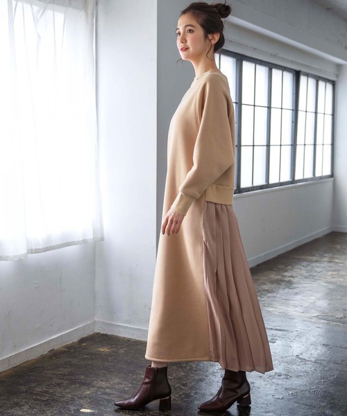 GeeRA（ジーラ）の「スウェットバックプリーツロングワンピース（ワンピース・レディース・ブラック/ベージュ・MEDIUM/LARGE）」の12枚目の写真