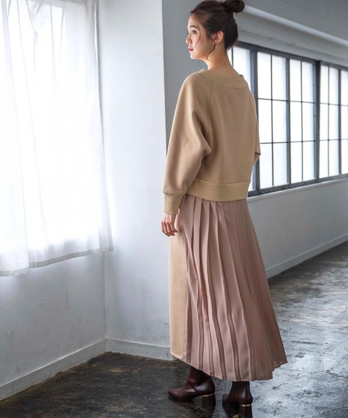 GeeRA（ジーラ）の「スウェットバックプリーツロングワンピース（ワンピース・レディース・ブラック/ベージュ・MEDIUM/LARGE）」の11枚目の写真
