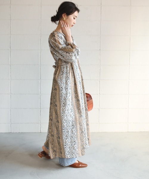 Bou Jeloud(ブージュルード)の「Made in INDIA◆パネル柄ワンピース(ワンピース・レディース・ベージュ/ネイビー/オフホワイト・38)」の6枚目の写真