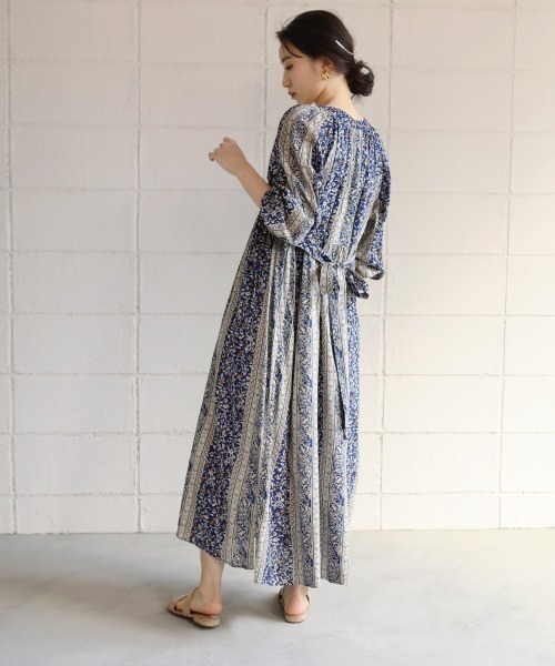 Bou Jeloud(ブージュルード)の「Made in INDIA◆パネル柄ワンピース(ワンピース・レディース・ベージュ/ネイビー/オフホワイト・38)」の10枚目の写真