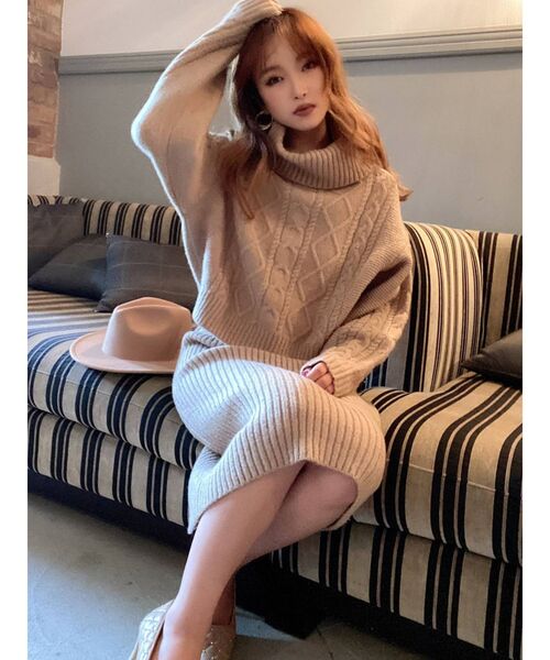 RESEXXY(リゼクシー)の「ニットキャミワンピース【セットアップ着用可】(ワンピース・レディース・ブラック/オフホワイト/ピンク/ベージュ・FREE)」の5枚目の写真