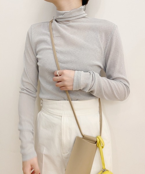 SHENERY（シーナリー）の「シアーハイネックカットソー（Tシャツ/カットソー・レディース・オフホワイト/ブラック/ライトグレー/ラベンダー・FREE）」の5枚目の写真