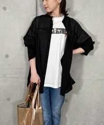 【WEB限定】バックボタンシアーシャツ