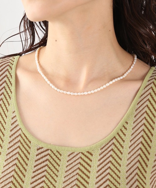LOWRYS FARM（ローリーズファーム）の「淡水ミニパールネックレス　946155（ネックレス・レディース・アイボリー/シルバー/ゴールド/グレー・FREE）」の2枚目の写真