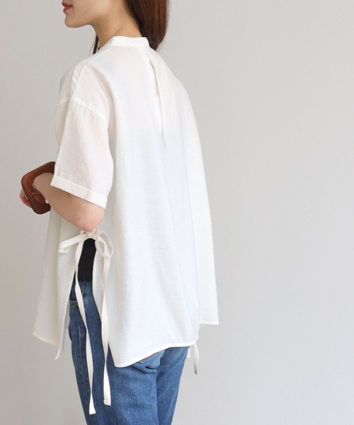 HER CLOSET(ハークローゼット)の「【shemoshelly】フロントピンタックサイドスリットリボンバンドカラーブラウス(シャツ/ブラウス・レディース・ブラック/オフホワイト/カーキ・M)」の8枚目の写真