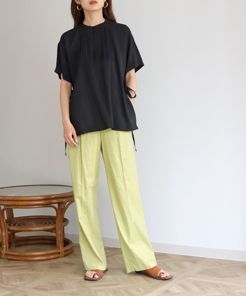 HER CLOSET(ハークローゼット)の「【shemoshelly】フロントピンタックサイドスリットリボンバンドカラーブラウス(シャツ/ブラウス・レディース・ブラック/オフホワイト/カーキ・M)」の17枚目の写真