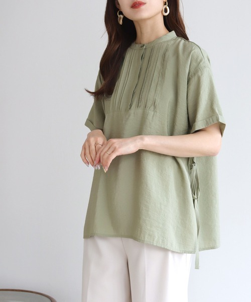 HER CLOSET(ハークローゼット)の「【shemoshelly】フロントピンタックサイドスリットリボンバンドカラーブラウス(シャツ/ブラウス・レディース・ブラック/オフホワイト/カーキ・M)」の20枚目の写真