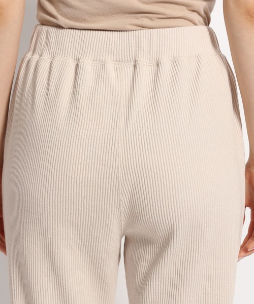 niko and...（ニコアンド）の「センタースリットリブパンツ（その他パンツ・レディース・アイボリー/グリーン/オレンジ/ブラック・MEDIUM/LARGE）」の13枚目の写真