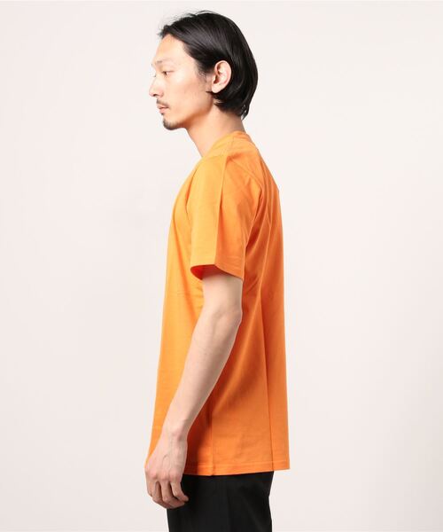 Carhartt WIP(カーハートダブリューアイピー)の「S/S TROPICAL T-SHIRT(Tシャツ/カットソー・メンズ・ホワイト/オレンジ/エメラルド/ブラック・LARGE/X-LARGE/MEDIUM/SMALL)」の5枚目の写真
