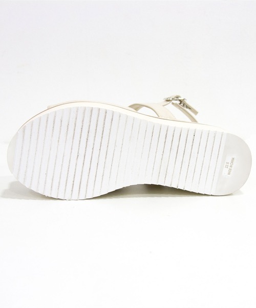 Newlyme(ニューリーミー)の「厚底ダブルヒールサンダル(サンダル・レディース・ライトグレー/ライトピンク/ホワイト/ベージュ/ブラック/ゴールド・22.5cm/23cm/23.5cm/24cm/24.5cm/25cm/25.5cm)」の19枚目の写真