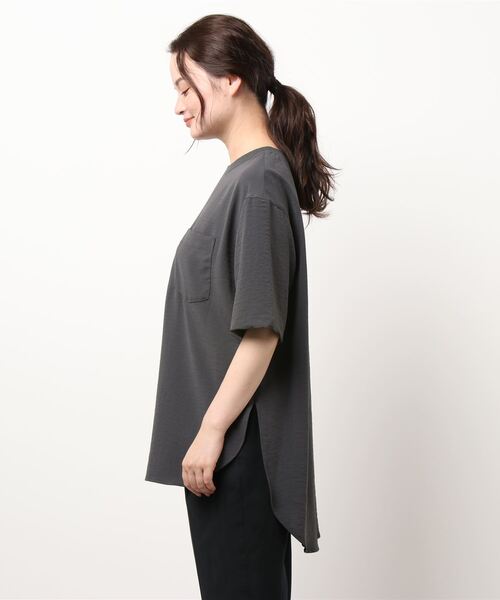 INTERPLANET(インタープラネット)の「2WAYジョーゼットリブ切替プルオーバー(シャツ/ブラウス・レディース・チャコールグレー/オフホワイト/カーキ・FREE)」の4枚目の写真