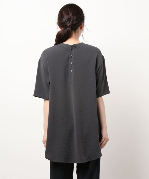 INTERPLANET(インタープラネット)の「2WAYジョーゼットリブ切替プルオーバー(シャツ/ブラウス・レディース・チャコールグレー/オフホワイト/カーキ・FREE)」の5枚目の写真