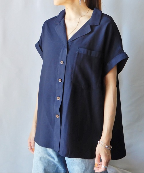 y/m by Yukie(イムバイユキエ)の「スラブツイルオープンカラーシャツ(シャツ/ブラウス・レディース・ベージュ/ネイビー・FREE)」の2枚目の写真