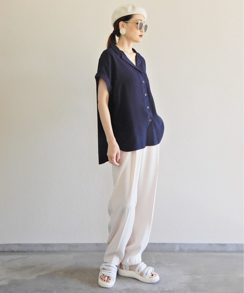 y/m by Yukie(イムバイユキエ)の「スラブツイルオープンカラーシャツ(シャツ/ブラウス・レディース・ベージュ/ネイビー・FREE)」の9枚目の写真