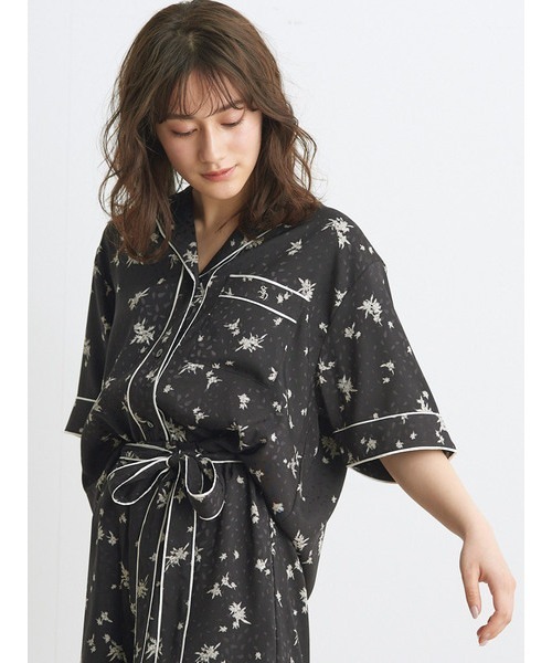 【新品】SNIDEL HOME  ジャガードサテンパイピング開襟シャツ&パンツ SNIDEL HOME（スナイデルホーム）の「ジャガードサテン