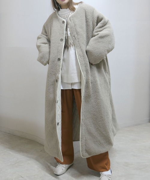 CORNERS（コーナーズ）の「キルティング×ボアリバーシブルロングコート（ダウンジャケット/コート・レディース・ブラック/アイボリー/ベージュ/カーキ・M）」の20枚目の写真