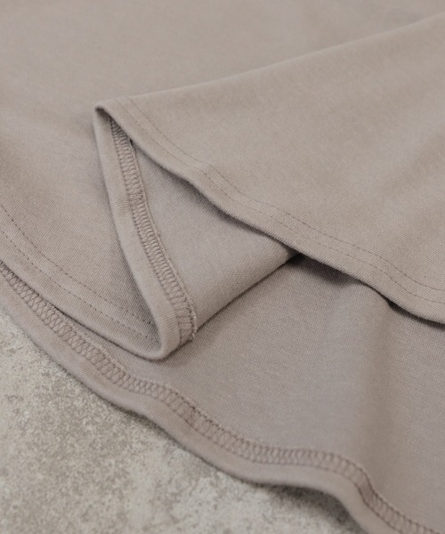 reca（レカ）の「【ZOZOTOWN限定】サイド重ねラウンド裾フレアプルオーバー（Tシャツ/カットソー・レディース・グレイッシュベージュ/ブラック/アイボリー/ダークブラウン・FREE）」の7枚目の写真