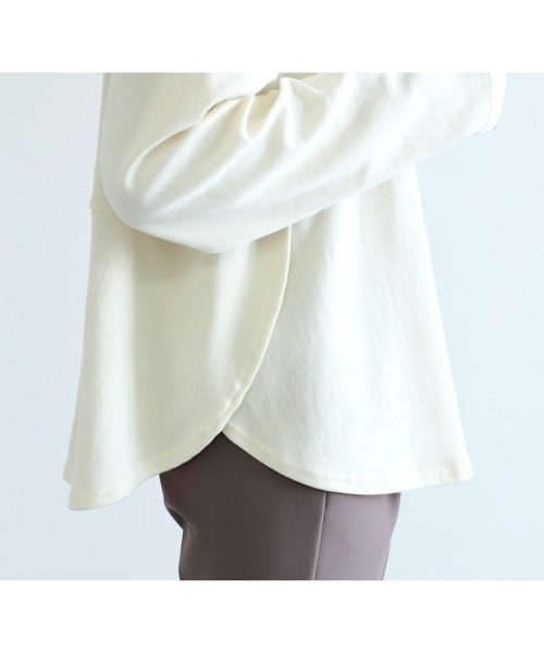 reca（レカ）の「【ZOZOTOWN限定】サイド重ねラウンド裾フレアプルオーバー（Tシャツ/カットソー・レディース・グレイッシュベージュ/ブラック/アイボリー/ダークブラウン・FREE）」の12枚目の写真