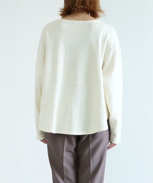 reca（レカ）の「【ZOZOTOWN限定】サイド重ねラウンド裾フレアプルオーバー（Tシャツ/カットソー・レディース・グレイッシュベージュ/ブラック/アイボリー/ダークブラウン・FREE）」の6枚目の写真