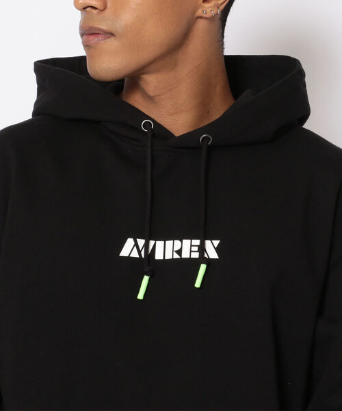 AVIREX（アヴィレックス）の「【SMART/スマート】長袖 ロゴ パーカー / LONG SLEEVE LOGO PARKA/ アヴィレックス / AVIREX（パーカー・メンズ・ブラック/ライトグレー/オフホワイト・XX-LARGE/MEDIUM/X-LARGE/LARGE）」の13枚目の写真