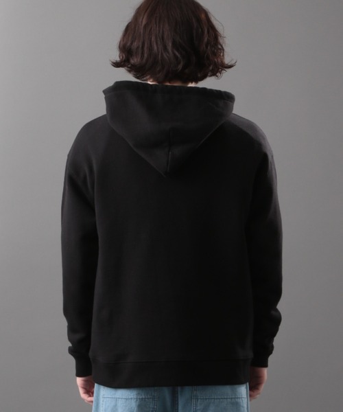 AVIREX（アヴィレックス）の「【SMART/スマート】長袖 ロゴ パーカー / LONG SLEEVE LOGO PARKA/ アヴィレックス / AVIREX（パーカー・メンズ・ブラック/ライトグレー/オフホワイト・XX-LARGE/MEDIUM/X-LARGE/LARGE）」の8枚目の写真