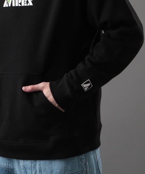 AVIREX（アヴィレックス）の「【SMART/スマート】長袖 ロゴ パーカー / LONG SLEEVE LOGO PARKA/ アヴィレックス / AVIREX（パーカー・メンズ・ブラック/ライトグレー/オフホワイト・XX-LARGE/MEDIUM/X-LARGE/LARGE）」の7枚目の写真