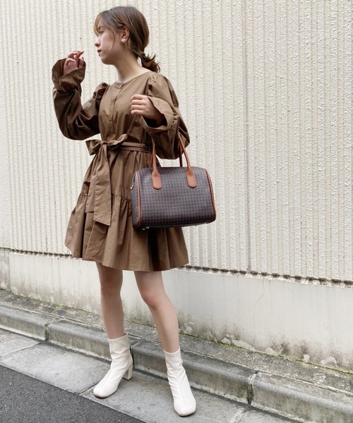 one after another NICE CLAUP（ワンアフターアナザーナイスクラップ）の「ウエストリボン前後2WAYチュニック（チュニック・レディース・ブラック/ブラウン/オフホワイト・FREE）」の19枚目の写真