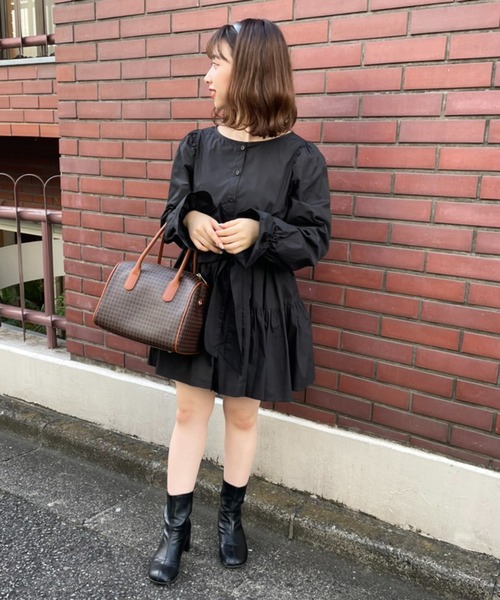 one after another NICE CLAUP（ワンアフターアナザーナイスクラップ）の「ウエストリボン前後2WAYチュニック（チュニック・レディース・ブラック/ブラウン/オフホワイト・FREE）」の17枚目の写真