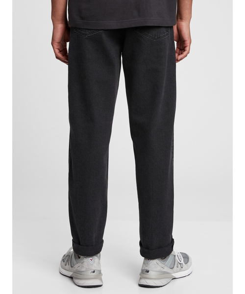 GAP（ギャップ）の「Gapflex ウォッシュウェル(TM) リラックステーパードブラックデニム（デニムパンツ・メンズ・ブラック・32W 32L/33W 32L/34W 32L/36W 32L/28W 30L/29W 30L/30W 30L/31W 30L/31W 32L/32W 30L）」の2枚目の写真