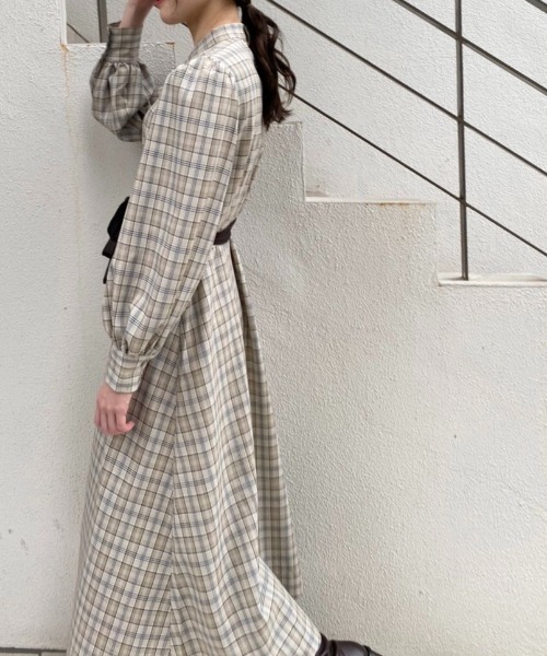 one after another NICE CLAUP(ワンアフターアナザーナイスクラップ)の「【ZOZOTOWN限定】取り外せるボウタイときれいなシルエット。2WAYAラインワンピース(ワンピース・レディース・ブラック/ブラック系その他/ブラウン系その他/ベージュ系その他・FREE)」の21枚目の写真