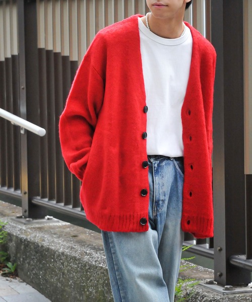 ZIP FIVE(ジップファイブ)の「【ZIP FIVE】 モヘアライク カラー オーバー ニット ルーズ Vネック カーディガン(カーディガン/ボレロ・メンズ・マスタード/レッド/ブラック/グリーン/ブルー/ライトグレー/チャコール/グリーン系・LARGE/MEDIUM)」の8枚目の写真