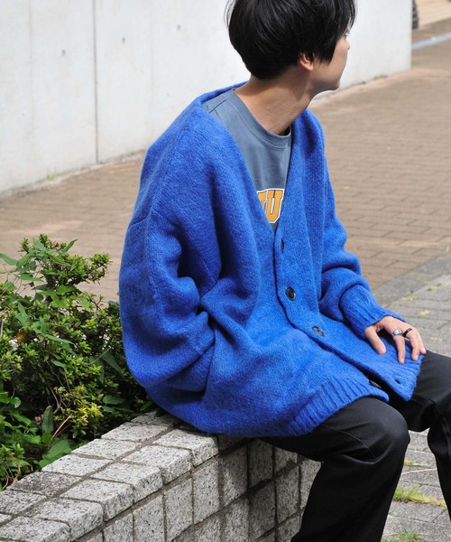 ZIP FIVE(ジップファイブ)の「【ZIP FIVE】 モヘアライク カラー オーバー ニット ルーズ Vネック カーディガン(カーディガン/ボレロ・メンズ・マスタード/レッド/ブラック/グリーン/ブルー/ライトグレー/チャコール/グリーン系・LARGE/MEDIUM)」の6枚目の写真