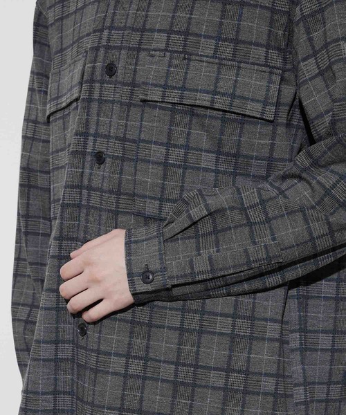 JUNRED（ジュンレッド）の「TRポンチチェックレギュラーシャツ（シャツ/ブラウス・メンズ・チャコールグレー/ライトグレー・LL/M/L）」の5枚目の写真