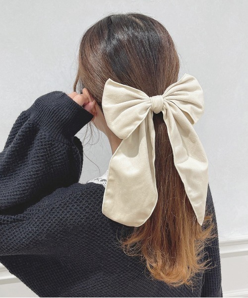 apres jour（アプレジュール）の「【apres jour×ARIAZ】ベルベットリボンヘアゴム（ヘアゴム・レディース・アイボリー/ダークブラウン/スモークピンク/ブラック・FREE）」の2枚目の写真