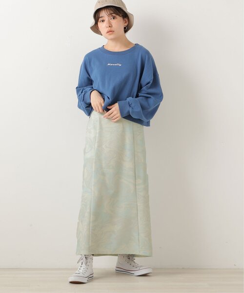 クロップド丈刺しゅうプルオーバー