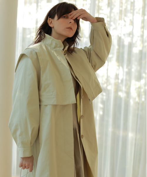 ReNorm（リノーム）の「ショートジレレイヤードコート（トレンチコート・レディース・グレイッシュベージュ/キャメル/カーキ・フリー）」の4枚目の写真