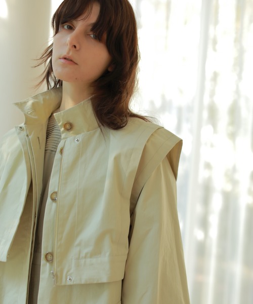 ReNorm（リノーム）の「ショートジレレイヤードコート（トレンチコート・レディース・グレイッシュベージュ/キャメル/カーキ・フリー）」の10枚目の写真