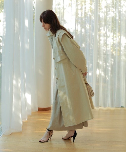 ReNorm（リノーム）の「ショートジレレイヤードコート（トレンチコート・レディース・グレイッシュベージュ/キャメル/カーキ・フリー）」の6枚目の写真