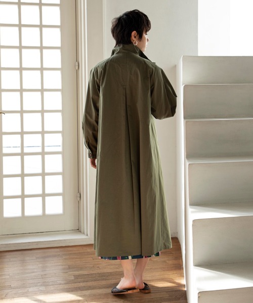 ReNorm（リノーム）の「ショートジレレイヤードコート（トレンチコート・レディース・グレイッシュベージュ/キャメル/カーキ・フリー）」の18枚目の写真