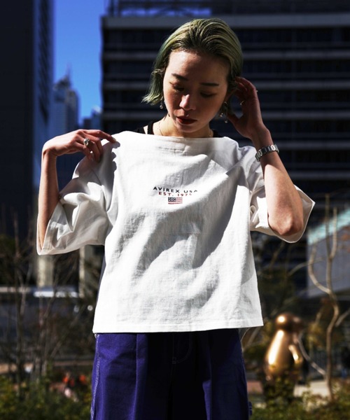 AVIREX(アヴィレックス)の「BLOCK LOGO T-SHIRT/ ブロックロゴティーシャツ(Tシャツ/カットソー・レディース・イエロー/ネイビー/ホワイト・FREE)」の2枚目の写真