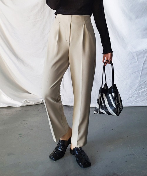 me+em select（ミームセレクト）の「【きれいめストレッチ素材】センタープレスタックテーパードカラーパンツ（スラックス・レディース・グリーン/ブルー/ベージュ/ブラック・MEDIUM/LARGE）」の13枚目の写真