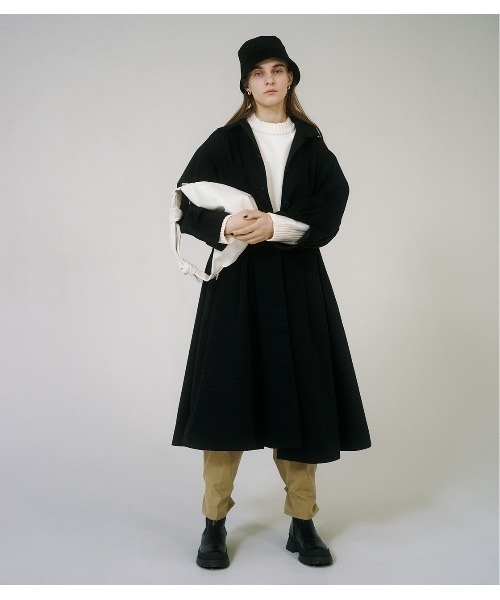 AZUL by moussy（アズールバイマウジー）の「【PLUS】CROPPED KNIT TOPS/クロップドニットトップス（ニット/セーター・レディース・オフホワイト/ブルー・FREE）」の9枚目の写真