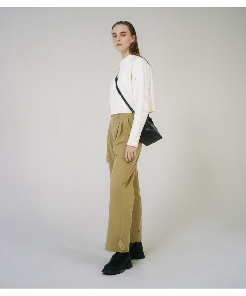 AZUL by moussy（アズールバイマウジー）の「【PLUS】CROPPED KNIT TOPS/クロップドニットトップス（ニット/セーター・レディース・オフホワイト/ブルー・FREE）」の10枚目の写真