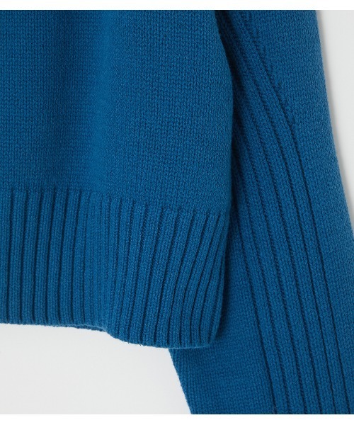 AZUL by moussy（アズールバイマウジー）の「【PLUS】CROPPED KNIT TOPS/クロップドニットトップス（ニット/セーター・レディース・オフホワイト/ブルー・FREE）」の14枚目の写真