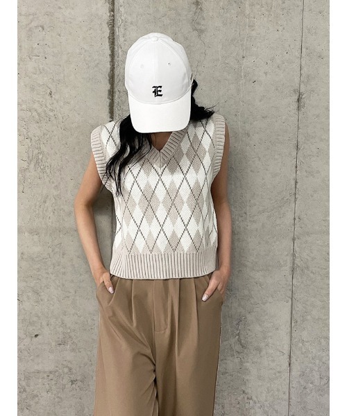 ENVYM(アンビー)の「アーガイルKNIT VEST(ベスト・レディース・ブラック/ベージュ/グリーン・FREE)」の18枚目の写真