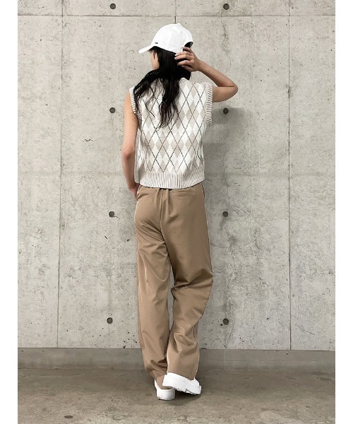 ENVYM(アンビー)の「アーガイルKNIT VEST(ベスト・レディース・ブラック/ベージュ/グリーン・FREE)」の21枚目の写真