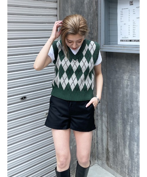 ENVYM(アンビー)の「アーガイルKNIT VEST(ベスト・レディース・ブラック/ベージュ/グリーン・FREE)」の11枚目の写真