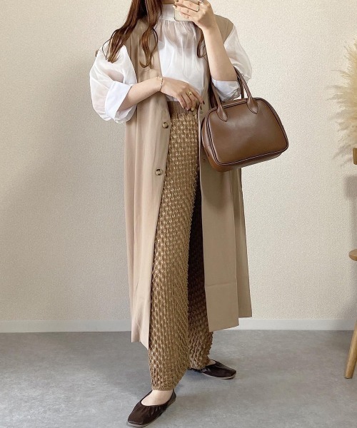 andme（アンドミー）の「とろみ素材Vネックロングジレ（ベスト・レディース・ブラック/アイボリー/ダークベージュ/テラコッタ/ネイビー/ローズ/イエロー・M）」の21枚目の写真