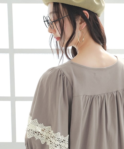 n'OrLABEL(ノアールレーベル)の「袖レースデザイン5分袖カットソー(Tシャツ/カットソー・レディース・グレイッシュブルー/オフホワイト/ブラック/モカ・1/2)」の14枚目の写真