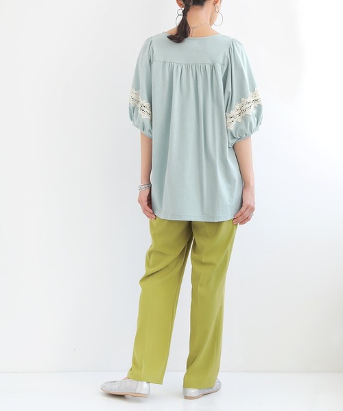 n'OrLABEL(ノアールレーベル)の「袖レースデザイン5分袖カットソー(Tシャツ/カットソー・レディース・グレイッシュブルー/オフホワイト/ブラック/モカ・1/2)」の9枚目の写真